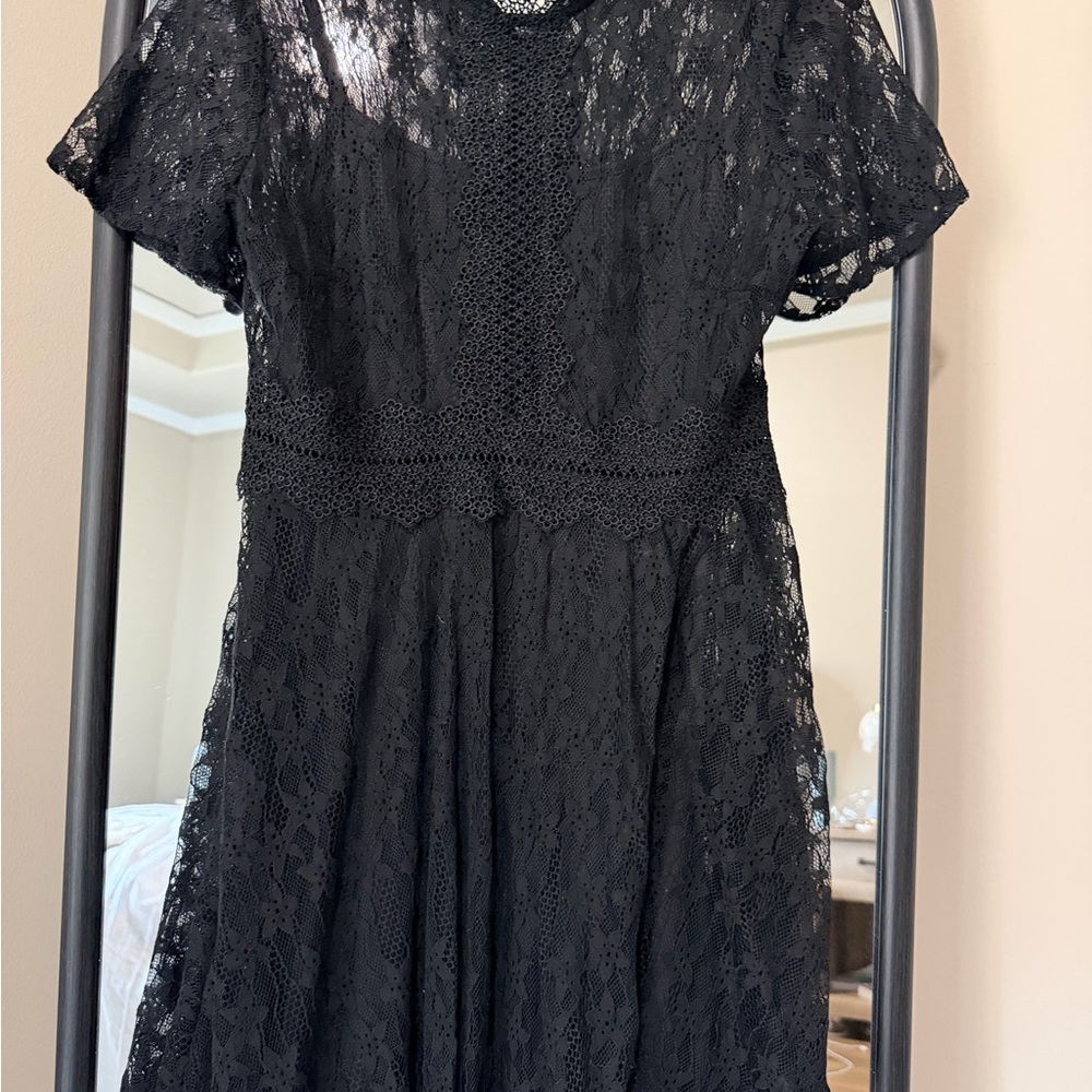 Lulu's Floral Lace Dress - Picture 4 of 7